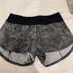 Lululemon speed-up shorts 4” size 8